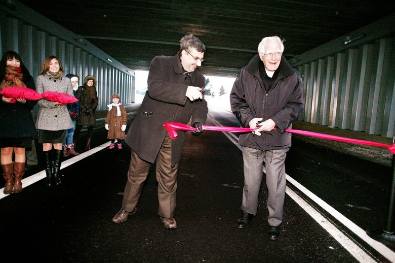 Zastępca Prezydenta Marek Ustrobiński otwiera nowy wiadukt w ciągu ul. Krakowskiej